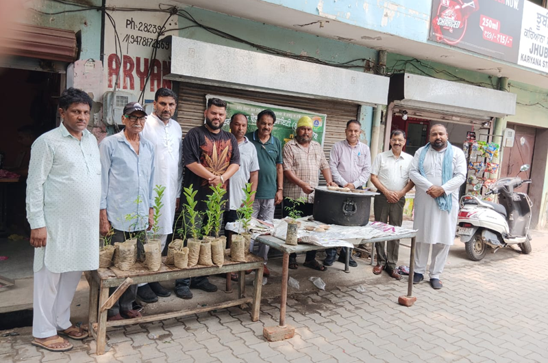 Today, Adarsh ??Social Welfare Society Regd. Punjab planted saplings in Garhshankar on the auspicious day of Sangranad in the month of Sawan.